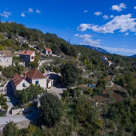 Ferienhaus Bakicevo - Two Bedroom With Terrace