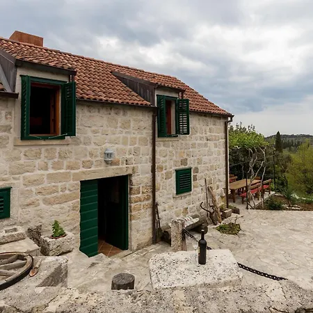 Bakicevo - Two Bedroom With Terrace 別荘 Čilipi